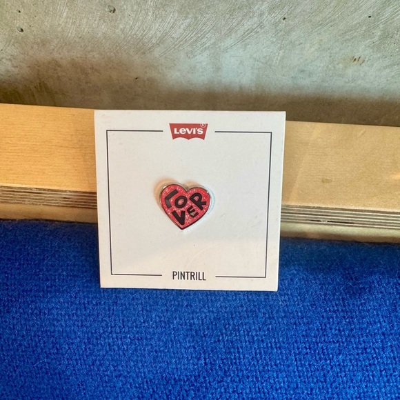 NEW Pintrill x Levi’s “Lover” Heart Enamel Pin – Limited Edition Collab - Picture 1 of 3